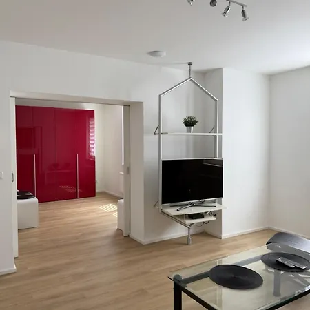 Ruhepunkt - Zentral Nahe Bauhaus Und Meisterhaeusern - Mit Gratis Wlan Und Parken Sowie Komplettkueche