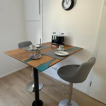 Ruhepunkt - Zentral Nahe Bauhaus Und Meisterhäusern - Mit Gratis Wlan Und Parken Sowie Komplettküche Apartment Dessau-Rosslau